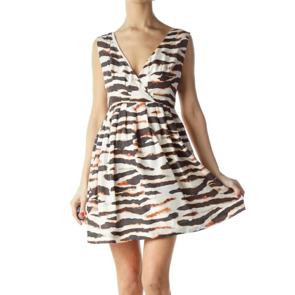 BB Dakota 100% Silk Cream Patterned V-Neck Evening Dress - Picture 1 of 3